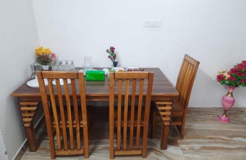 Hazratganj Appartement | 1BHK Independent Flat at CENTRAL LOCATION HAZRATGANJ