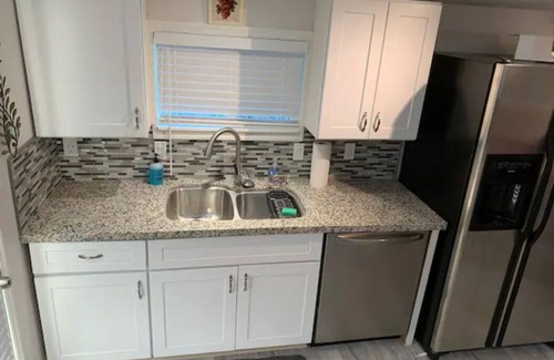 Camelback East Maison | 1BR/1BA Remodeled Central Phoenix Casita