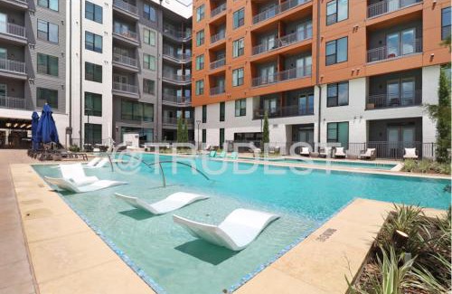 North Burnet Appartement | 1BR Alongside Q2 and Domain With Pool, Gym and Free Parking