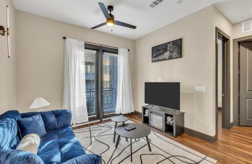 North Burnet Appartement | 1BR Alongside Q2 and Domain With Pool, Gym and Free Parking