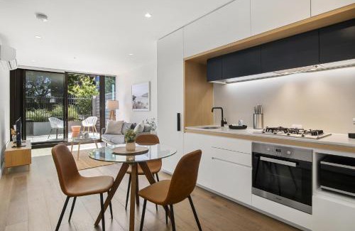 Docklands Appartement | 1BR Apartment Near CBD with Pool Access