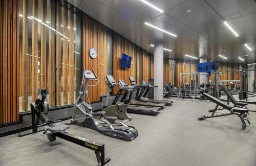 Docklands Appartement | 1BR Apartment Near CBD with Pool Access
