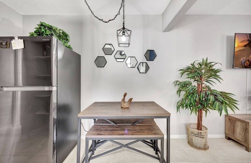Jensen Beach Maison | 1BR APT/Ideal For Long Stays near DT/Beach