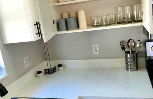 Jensen Beach Maison | 1BR APT/Ideal For Long Stays near DT/Beach