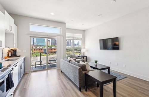 Deep Ellum Appartement | 1BR Apt with Pool, Gym, and Free Parking