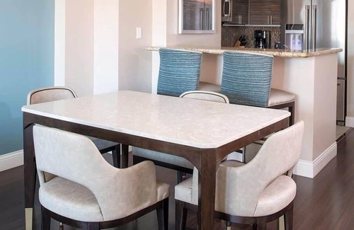 Civic Core Copropriété | 1br Condo Gaslamp Quarter & Theme Parks!