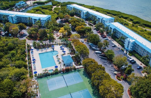 Tavernier Copropriété | 1BR Condo w/ Ocean View, Pool & Private Beach