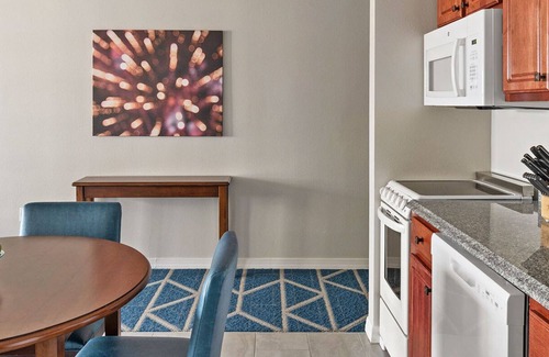 Atlantic City Copropriété | 1br Deluxe Condo Breathtaking Views & City Fun!
