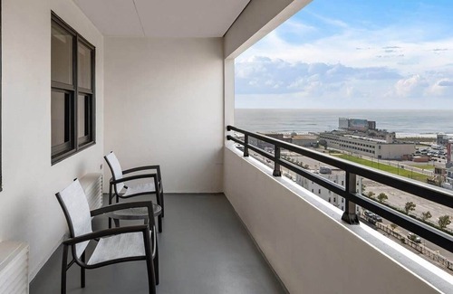Atlantic City Copropriété | 1br Deluxe Condo Breathtaking Views & City Fun!