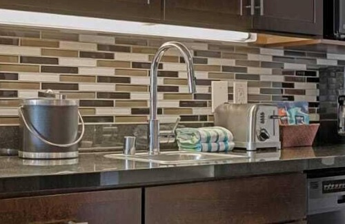Lower Nob Hill Copropriété | 1br Deluxe Condo Golden Gate Bridge Fun!