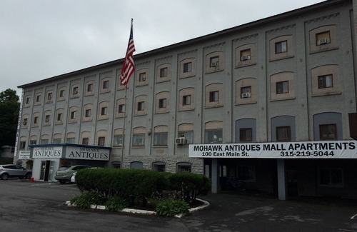 Mohawk Appartement | 1BR FACTORY APT AU MOHAWK ANTIQUES MALL / À DROITE SORTIE DE LA SORTIE 30 NYS THRUWAY!