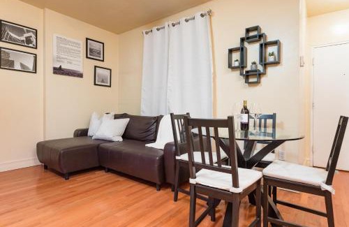 Theatre District Appartement | 1BR in the Heart of Downtown Boston Famous Nightlife Theater District with Bed Full of Promises TD Garden Common Park MBTA
