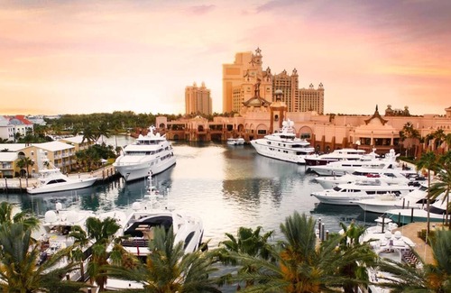 Paradise Island Appartement | 1BR Oceanfront Topaz Suite – The Reef Atlantis, Full Kitchen & Balcony Sleeps 5