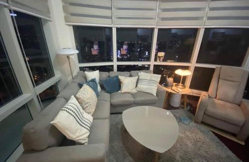 Highway Hills Appartement | 1BR Premium condo - Twin Oaks Pl PANORAMIC VIEW