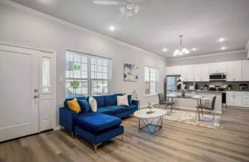 MacGregor Appartement | 1BR The Raven Flats! A Hermann Park! Med Center!