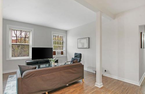 Hyde Park Appartement | 1BR Tranquil Hyde Park Apartment - Harper 202 & 402 rep