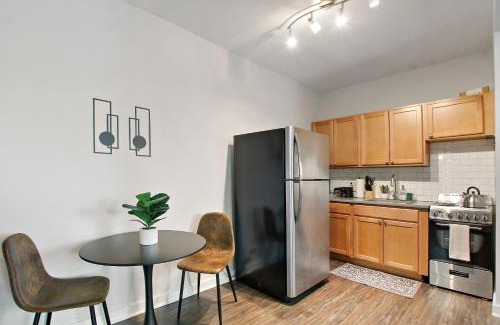 Hyde Park Appartement | 1BR Tranquil Hyde Park Apartment - Harper 202 & 402 rep