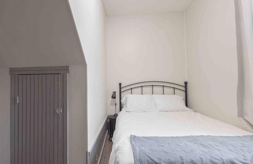 Lebanon Appartement | 1BR Work Base, Wi-Fi + Laundry