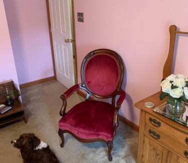 Milford Lit Et Petit-Déjeuner | 1st floor 2 guest rooms, shared full bath