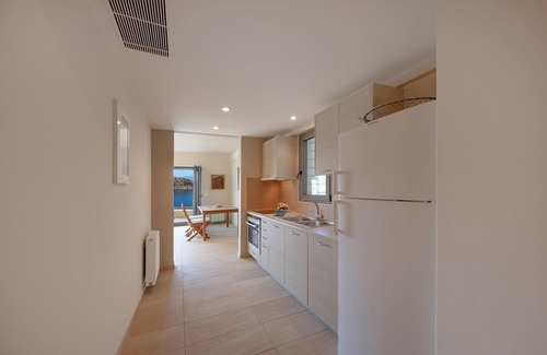 Katakali Appartement | 1st Floor at Crystal View Villa