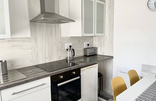Blackpool Town Center Appartement | Apartment 6-Appartement-Supérieure-Salle de bain privée séparée-Vue sur Rue