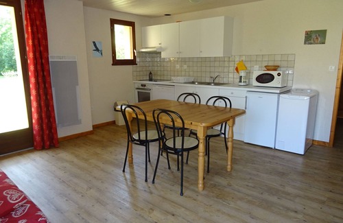 La Chapelle-en-Valgodemard Chalet De Ski | Appartement 2/4 personnes dans un chalet en rez-de-chaussée + Terrasse + Piscine