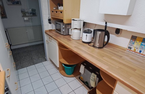 Zulpich Appartement | 2.5 room apartment with terrace + close to Phantasialand Eifel Therme with play