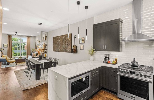 Buena Vista Maison | 2 Adjacent Luxury Homes|Rooftop Decks + Game Rooms