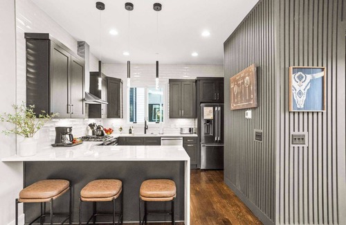 Buena Vista Maison | 2 Adjacent Luxury Homes|Rooftop Decks + Game Rooms