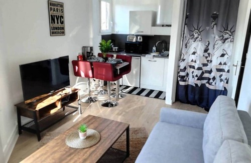 Nord - Gare Appartement | 2 adjoining T2 apartments, ideal for professionals or vacations with friends