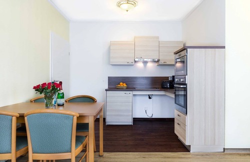 Pepelow Appartement | (2) Barbara, 3-room apartment, wheelchair accessible, ground floor - Ostseeferienhaus Drachenflieger Pepelow OFC 02