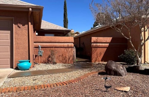 Mesilla Park Maison | 2 bd/2bth near NMSU and Memorial Medical Center