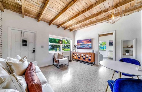 Del-Ida Park Historic District Maison | 2 BD Delray Beach Cottage walk to The Ave & beach