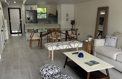 Wynken Blynken and Nod Maison | 2-BD RM in Buttonwood Bay Key Largo, waterfront, modern comfort; coastal retreat