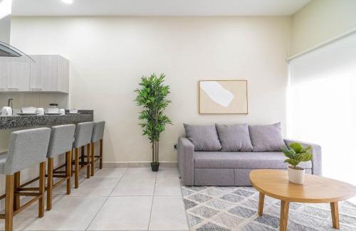 Villa Juarez Maison | 2 BD Suite with Balcony, Gym, Rooftop Pool, Hot Tub