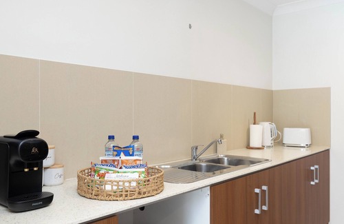 Rocklea Appartement | 2 Bdr Apt! Garage! Clean! GST Credits! 316D2