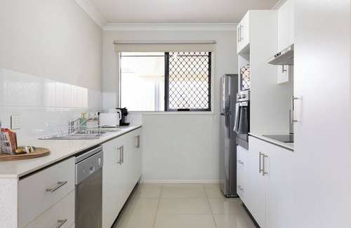 Acacia Ridge Appartement | 2 Bdr Apt! Kitchen! Undercover Parking! 6AS2