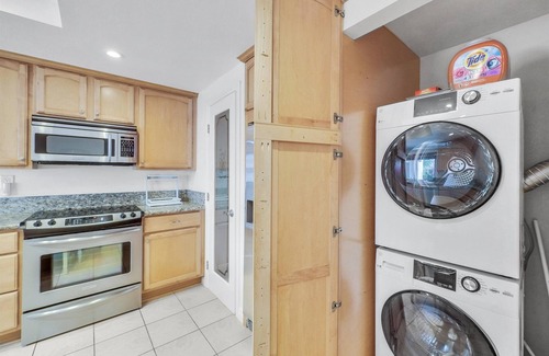 Santa Ana Heights Maison | 2 Bdrm · Pool · Irvine! Extended Stays Welcome!