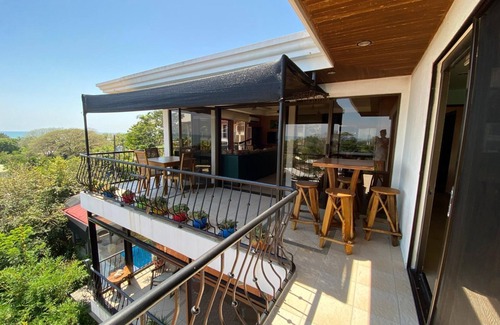 Esterillos Oeste Copropriété | 2-bdrm Upscale Condo - Esterillos Oeste - Sweeping ocean views, Pool, WiF & AC