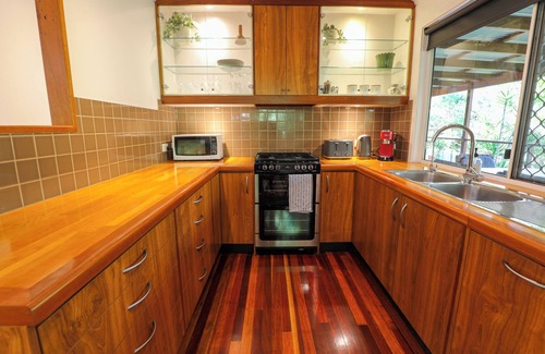 Eagle Heights Maison | 2 beautiful family friendly Cottages in Tamborine Mountain