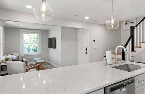Andover Appartement | 2 Bed, 1.5 Bath Stunning Apartment, Central Andover Location
