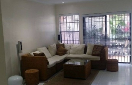 Paradise Island Copropriété | 2 Bed 1 bath Condo 5 minutes walk from Atlantis and Cabbage Beach