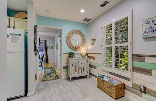 Fernandina Beach Maison | 2 Bed/2.5 Bath Townhome In Gorgeous Timeless Amelia Island Steps from the Beach