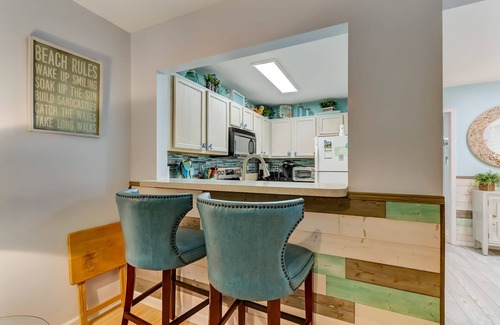 Fernandina Beach Maison | 2 Bed/2.5 Bath Townhome In Gorgeous Timeless Amelia Island Steps from the Beach