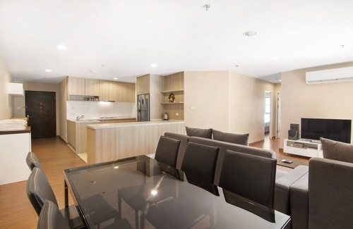 Ratchadaphisek Appartement | Appartement 2 chambres / 2 salles de bain / plus grande piscine / WiFi
