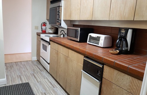 McCully - Moiliili Copropriété | 2Bed 2Bath Condo-Superbe vue sur l'océan, confortable, propre, spacieux et central