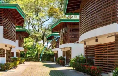 Esterillos Oeste Copropriété | 2 bed/2 bath condo- walk to Playa Bejuco- 10am check-in