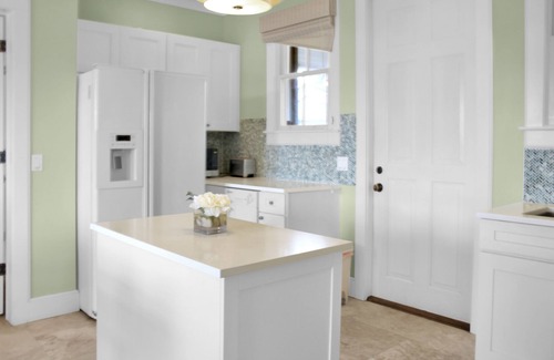 Schooner Bay Village Maison | 2 Bed 2 Bath Waterfront House located in Schooner Bay, Abaco