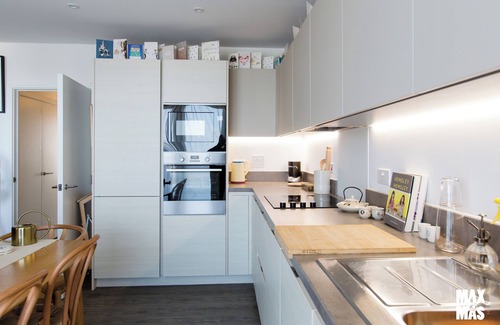 Heath Appartement | 2-Bed & 2 Bathroom, balcony & parking - Close to Dagenham East & Romford station