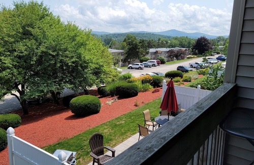 Weirs Beach Copropriété | 2 bed/2bathroom condo w/pool - 5 min to Weirs Beach, Lake Winnipesaukee